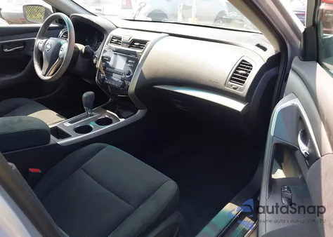 2015 Nissan Altima 2.5 Sv z USA, uszkodzony, nr VIN 1N4AL3AP5FC182865